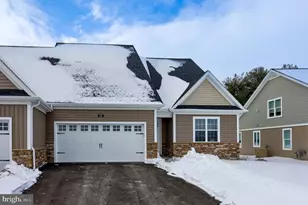 253 Bellaride Ln, Millersville, PA 17551 - Photo 3