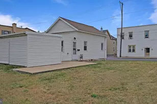 65 W Donegal St, Mount Joy, PA 17552 - Photo 3