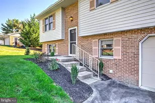 230 Hickory Dr, Lititz, PA 17543 - Photo 5