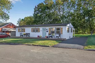 1758 Quarry Dr, Columbia, PA 17512 - Photo 3