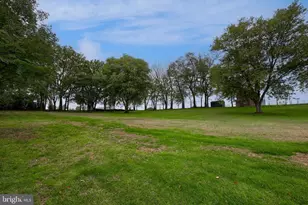 2435 Honeysuckle Ln, Lancaster, PA 17603 - Photo 41