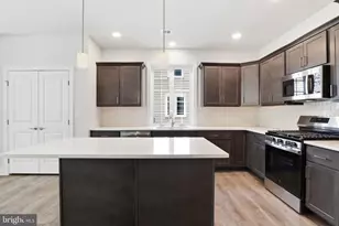 217 Bellaride Ln, Millersville, PA 17551 - Photo 9