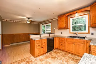 5235 Honeysuckle Ln, New Holland, PA 17557 - Photo 7