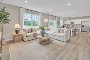 126 Erica Ln, Columbia, PA 17512 - Photo 5