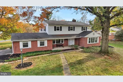 821 Hillaire Road, Lancaster, PA 17601 - Photo 1