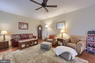 509 Brookshire Dr, Lancaster, PA 17601 - Photo 17