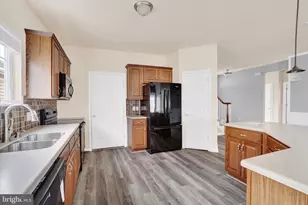 631 Thoreau Dr, Mount Joy, PA 17552 - Photo 7