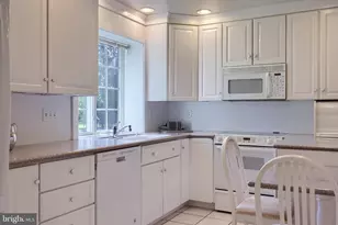 1821 Santa Barbara Dr, Lancaster, PA 17601 - Photo 17