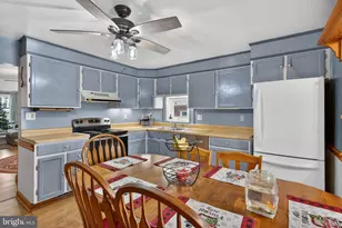 926 Broad St, Akron, PA 17501 - Photo 11