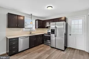 2015 Aspen Ln, Columbia, PA 17512 - Photo 11