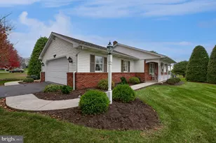 10 Carriage Dr, Gordonville, PA 17529 - Photo 5