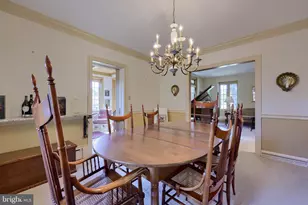 81 S Linden St, Manheim, PA 17545 - Photo 17