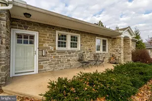 141 E Lincoln Ave, Lititz, PA 17543 - Photo 5