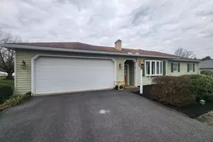 320 Crestline Dr, Willow Street, PA 17584 - Photo 5