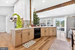 323 Edgemont Dr, Willow Street, PA 17584 - Photo 15