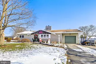 323 Edgemont Dr, Willow Street, PA 17584 - Photo 3