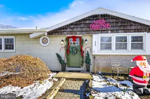 323 Edgemont Dr, Willow Street, PA 17584 - Photo 5