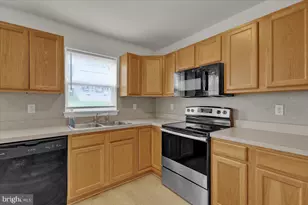 154 Front St, Akron, PA 17501 - Photo 7