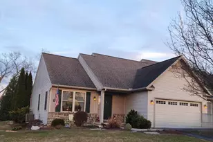 5307 Oak Leaf Dr, Mount Joy, PA 17552 - Photo 1