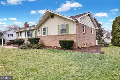 635 Jane Avenue, Mount Joy, PA 17552 - Photo 3