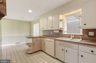 209 N Laurel St, Manheim, PA 17545 - Photo 9