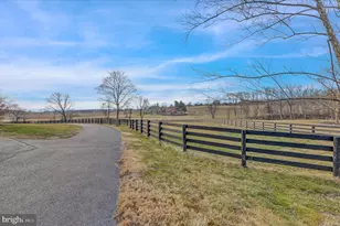 3512 Meadow View Rd, Manheim, PA 17545 - Photo 3