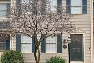 39 Laurie Ln, Lititz, PA 17543 - Photo 1