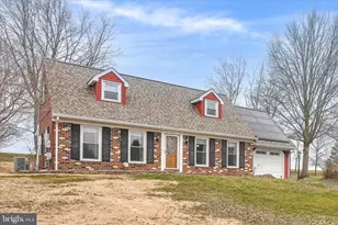 121 Pleasant View Dr, Lititz, PA 17543 - Photo 3