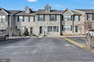 429 Indian Rock Cir, Elizabethtown, PA 17022 - Photo 1