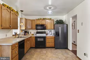 400 S Plum St, Mount Joy, PA 17552 - Photo 9