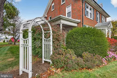 379 E Main Street, Leola, PA 17540 - Photo 5