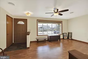 5864 Geneva Dr, East Petersburg, PA 17520 - Photo 3