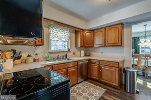 113 Oak Knoll Cir, Millersville, PA 17551 - Photo 11