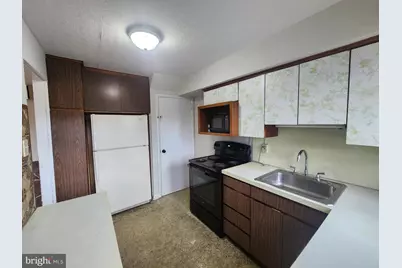 608 Hershey Avenue, Lancaster, PA 17603 - Photo 5