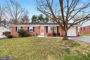 21 Dawn Ave, Akron, PA 17501 - Photo 1