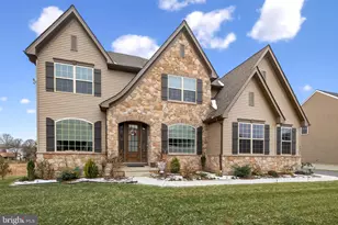 454 E Delp Rd, Lancaster, PA 17601 - Photo 1