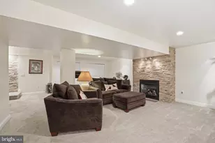 320 N New St, Lititz, PA 17543 - Photo 5