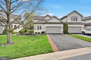 728 Woodfield Dr, Lititz, PA 17543 - Photo 3