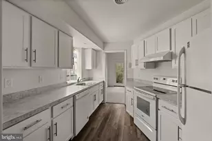 391 E Jackson St, New Holland, PA 17557 - Photo 3