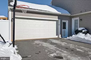 94 N Reamstown Rd, Stevens, PA 17578 - Photo 3