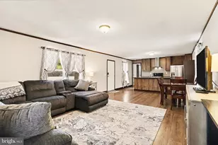 404 Dogwood Ln, New Providence, PA 17560 - Photo 3