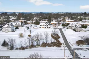 103 E Woods Dr, Lititz, PA 17543 - Photo 5