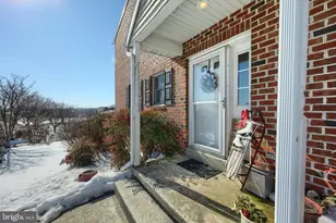 39 Spring Hill Ln, Mountville, PA 17554 - Photo 3