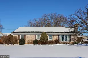 805 W Main St, New Holland, PA 17557 - Photo 3