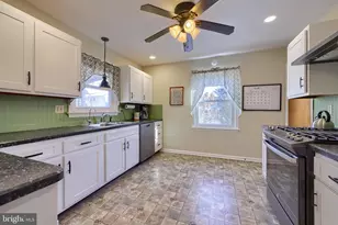 805 W Main St, New Holland, PA 17557 - Photo 19