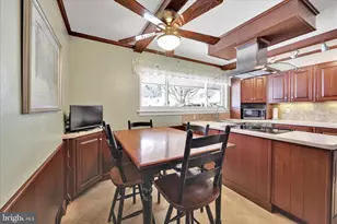 1827 Divot Ct, Lancaster, PA 17602 - Photo 5