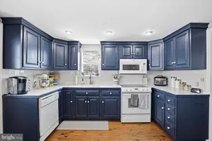 141 E Hummelstown St, Elizabethtown, PA 17022 - Photo 9