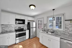 109 E Pine St, Ephrata, PA 17522 - Photo 9