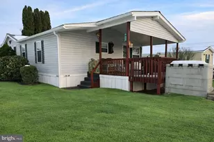 2 Log Ln, East Earl, PA 17519 - Photo 3