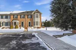 353 Cobblestone Ln, Lancaster, PA 17601 - Photo 5